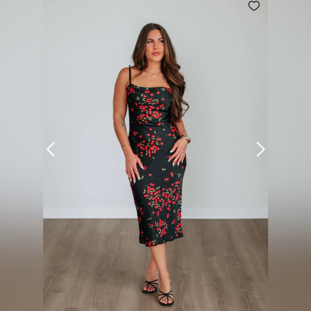 NWT Women’s Dress Forum Black Dress with Red Cherry Print Size Medium - Picture 4 of 5